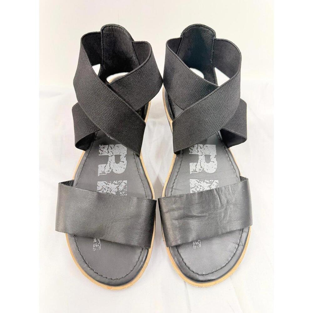 Sorel Women’s Ella II Sandals Black Leather Elastic Strappy Flat Comfort Size 6